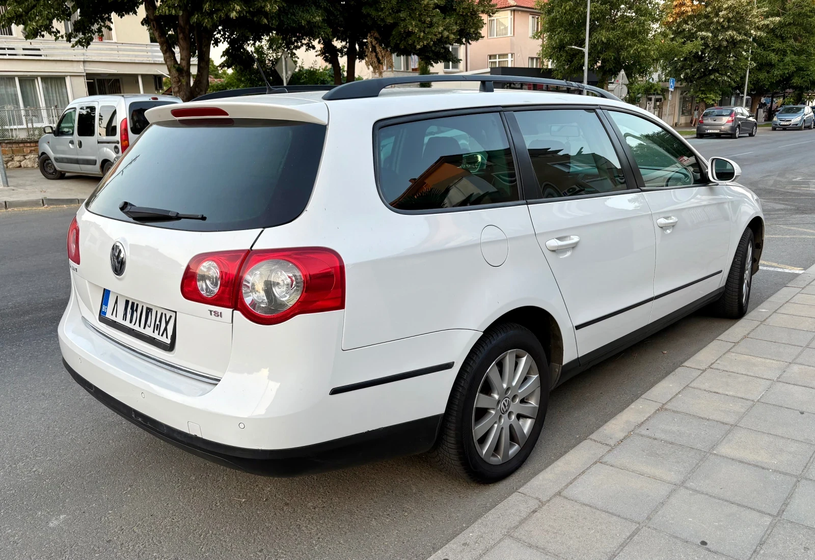VW Passat 1.8, снимка 3 - Автомобили и джипове - 55275377