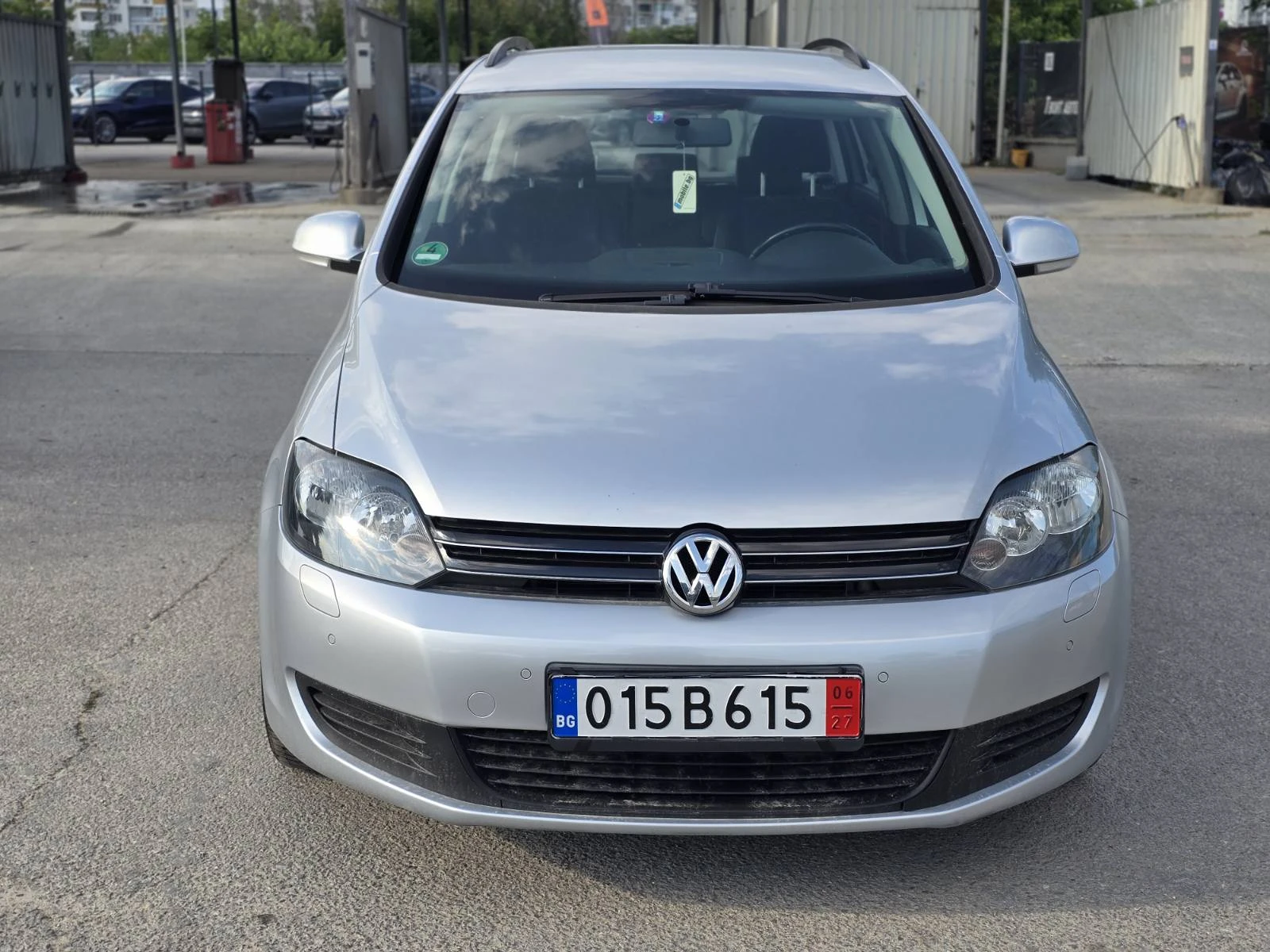 VW Golf Plus 1.6TDI/AUTO/КАМЕРА/NAVI, снимка 2 - Автомобили и джипове - 56067570