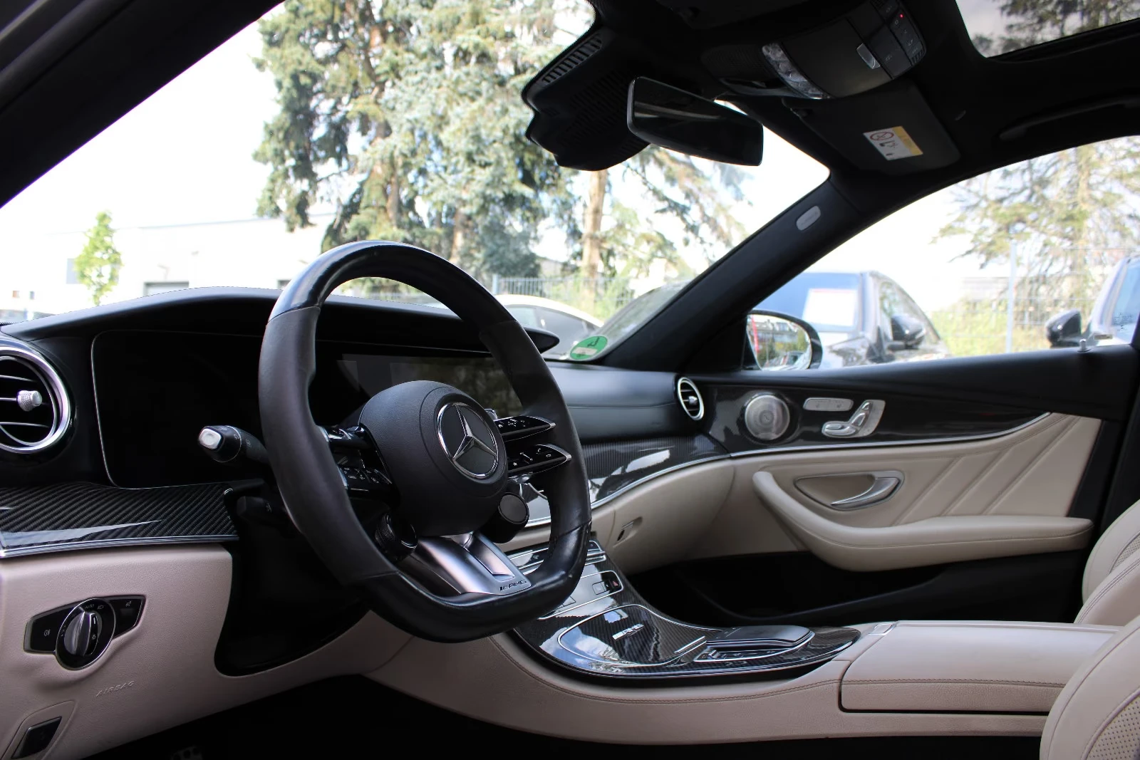 Mercedes-Benz E 63 AMG S/AMG/612HP/4M/360/HUD/MEMO/CPLAY/335h, снимка 7 - Автомобили и джипове - 56113844