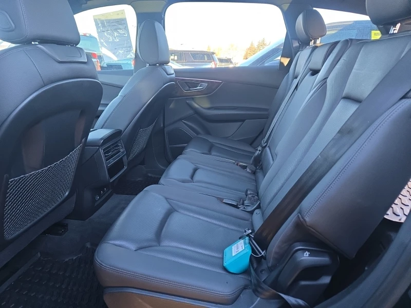 Audi Q7 * PROGRESSIV * CARFAX * ЦЕНА ДО БЪЛГАРИЯ, снимка 12 - Автомобили и джипове - 52830168