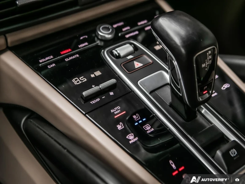 Porsche Cayenne * GTS * CARFAX * ЦЕНА ДО БГ, снимка 12 - Автомобили и джипове - 52877340