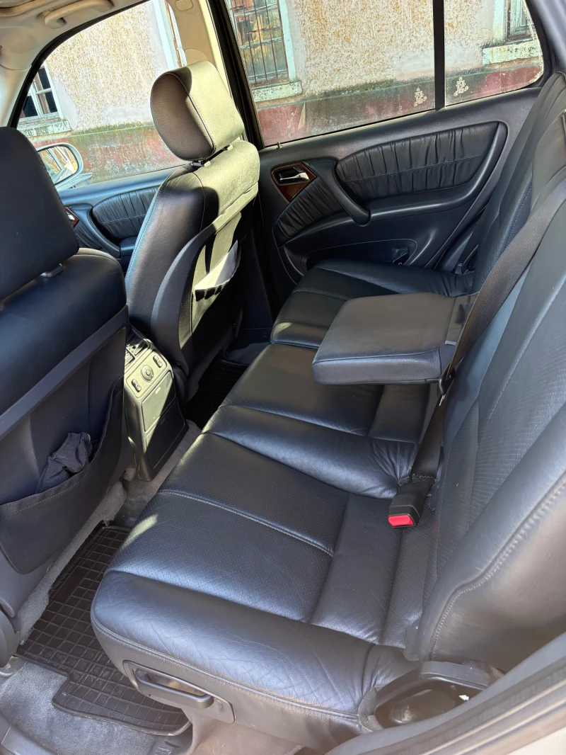 Mercedes-Benz ML 270 2.7 cdi, снимка 12 - Автомобили и джипове - 53259876