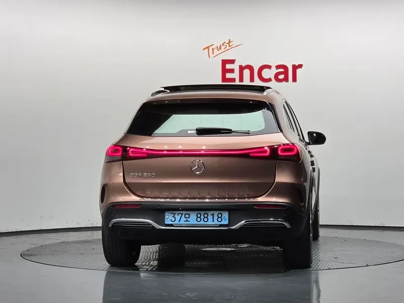 Mercedes-Benz EQA Amg Package Plus, снимка 4 - Автомобили и джипове - 55925682