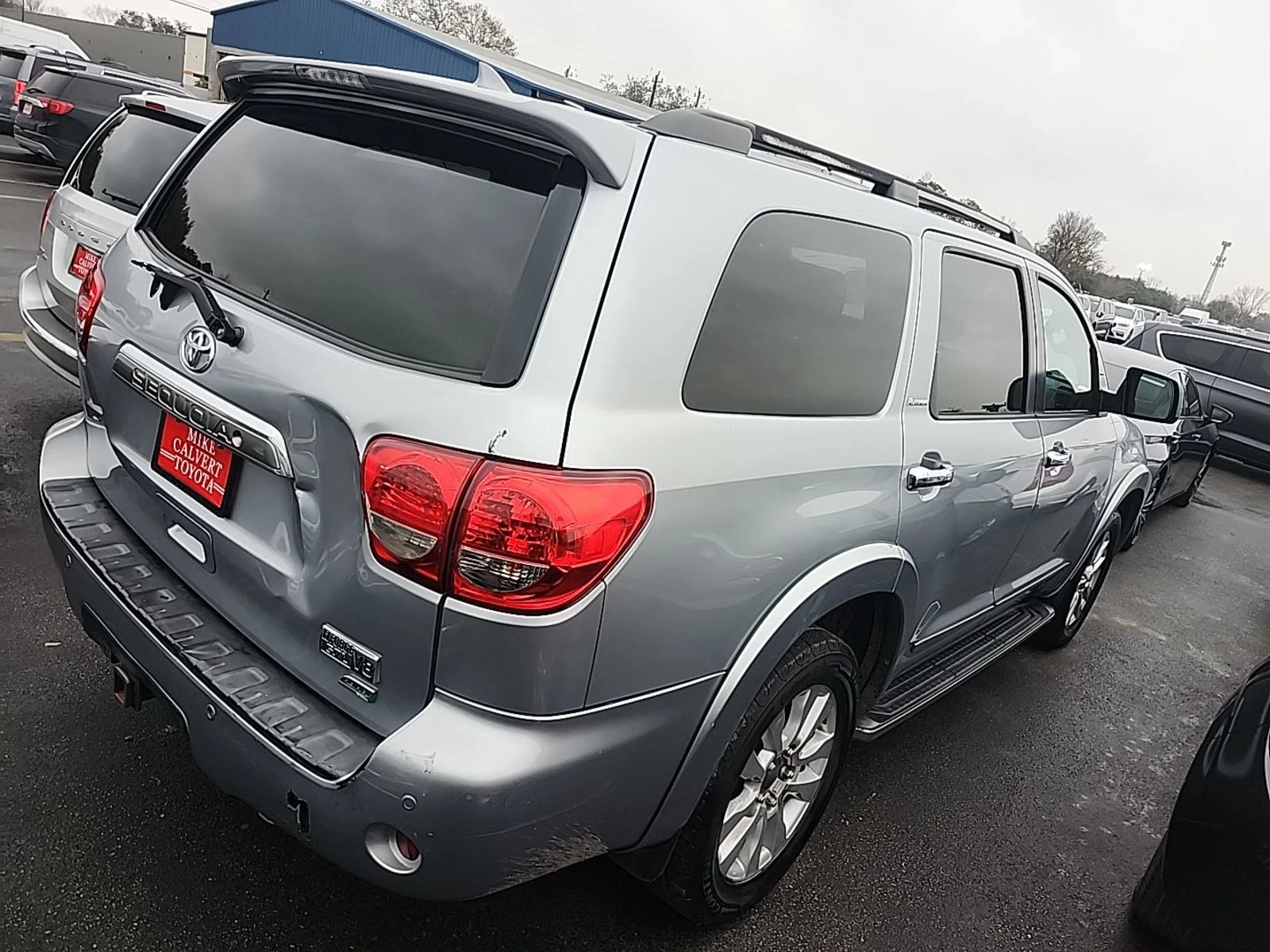 Toyota Sequoia  - изображение 4