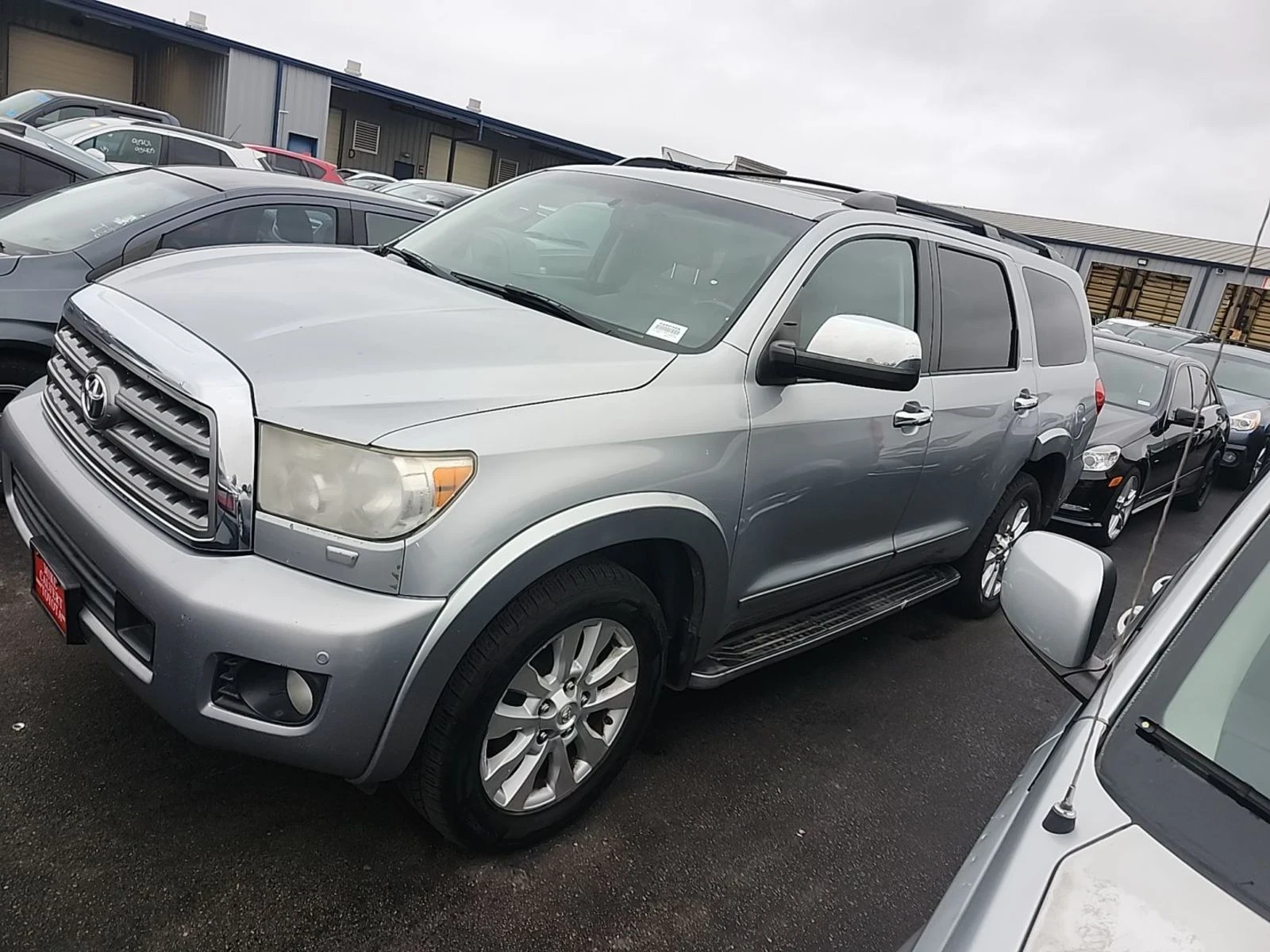 Toyota Sequoia  - изображение 2