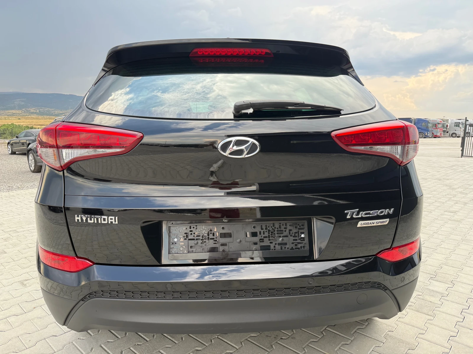 Hyundai Tucson 1.7 crdi 116 ks Собствен лизинг !!! - изображение 6