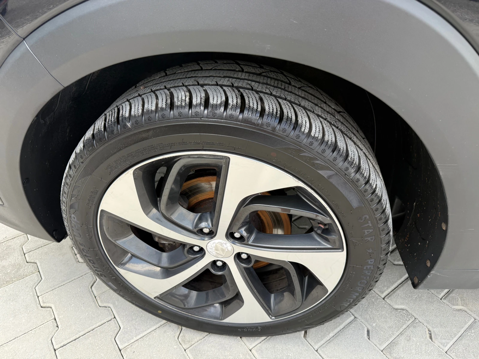 Hyundai Tucson 1.7 crdi 116 ks Собствен лизинг !!! - изображение 9