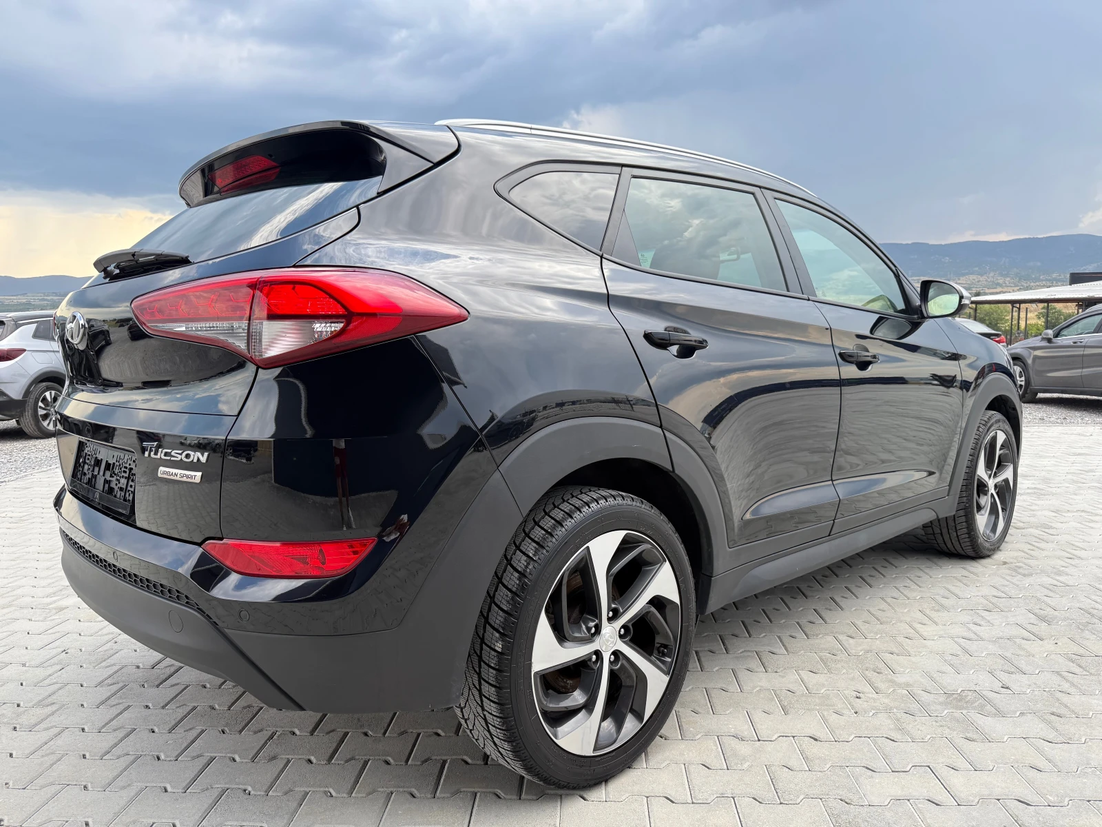 Hyundai Tucson 1.7 crdi 116 ks Собствен лизинг !!! - изображение 5