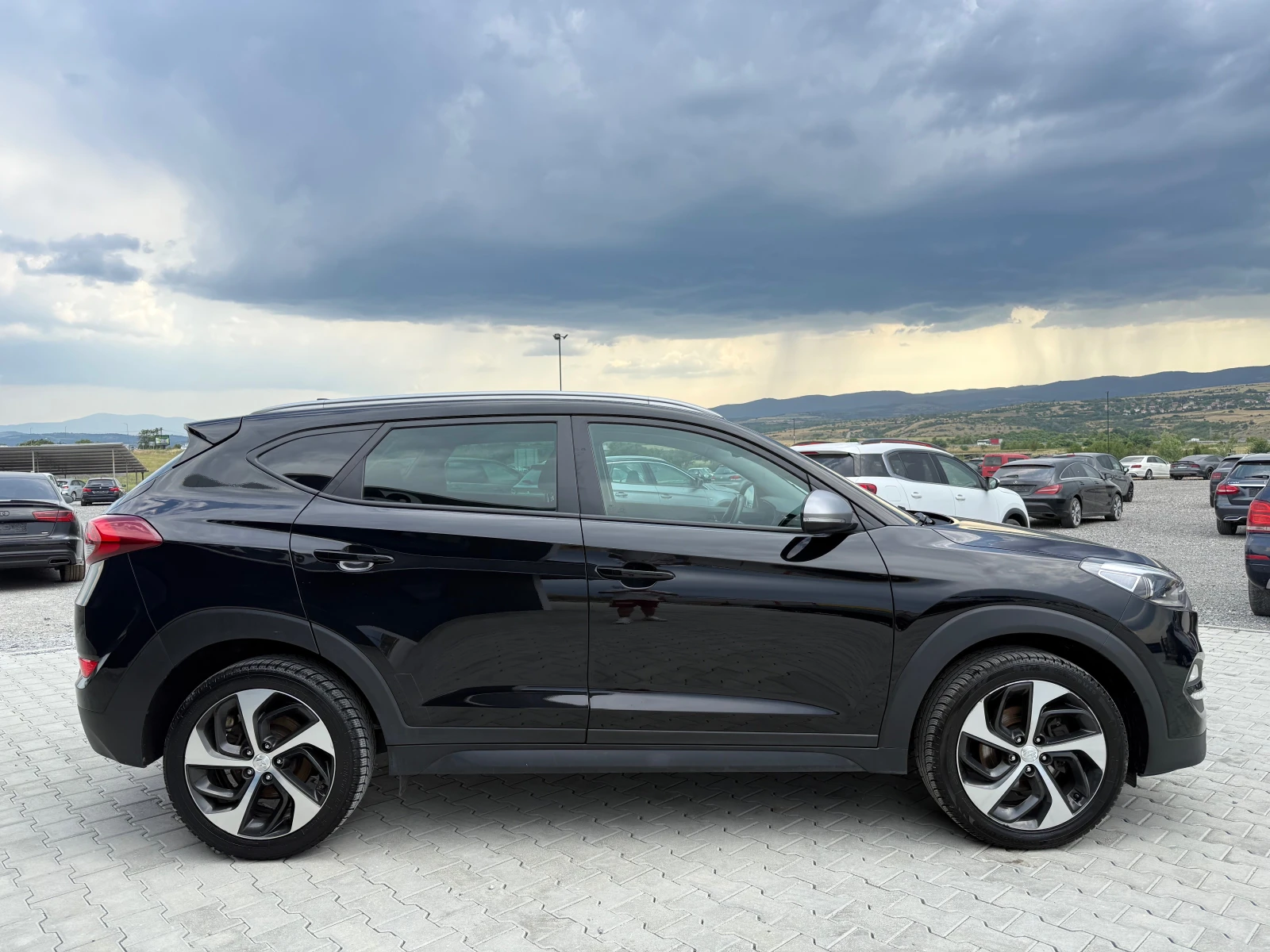 Hyundai Tucson 1.7 crdi 116 ks Собствен лизинг !!! - изображение 4