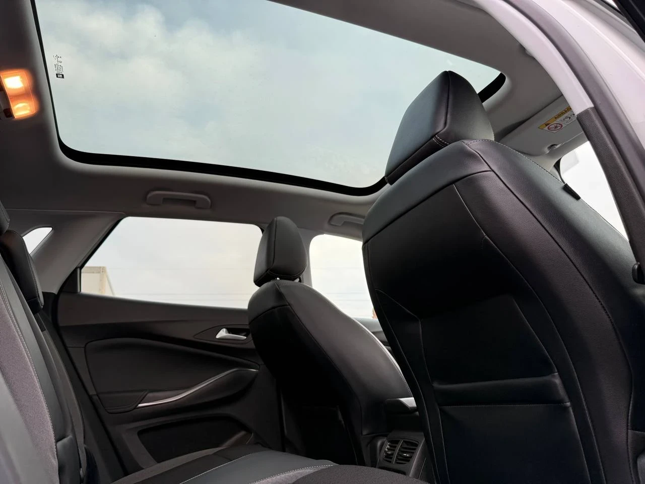 Opel Grandland X 2.0 DIESEL-PANORAMA-AUTOMATIC- FULL LED, снимка 12 - Автомобили и джипове - 53713727