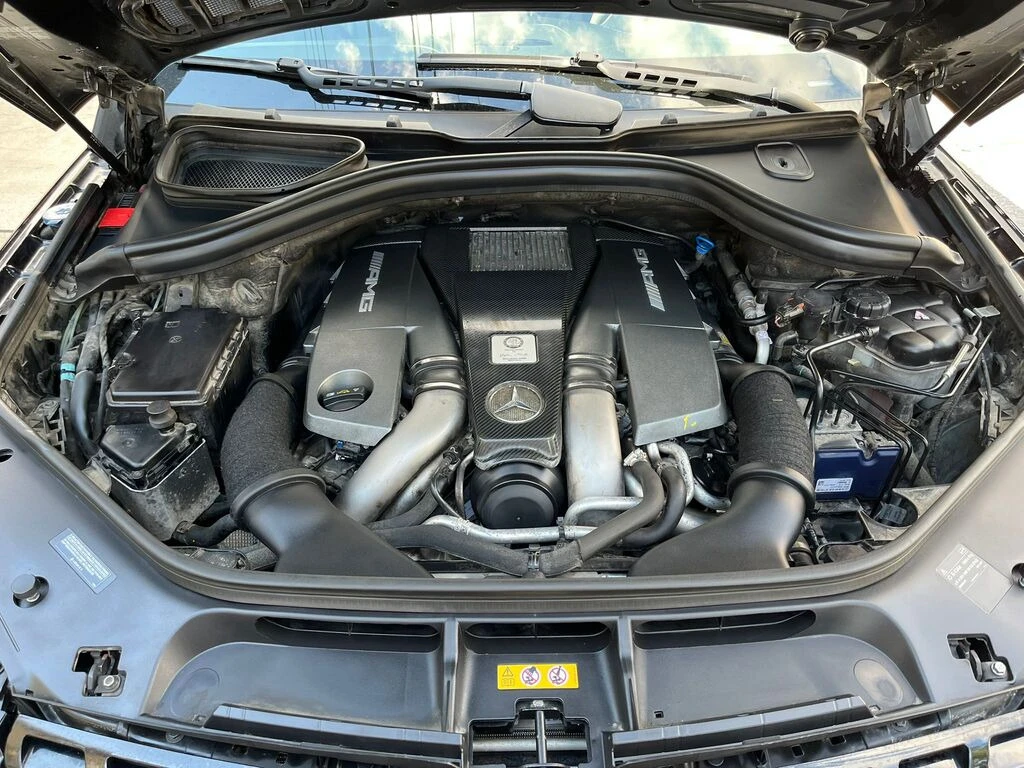 Mercedes-Benz ML 63 AMG NO ACCIDENTS * * CARFAX * * АВТО КРЕДИТ * * , снимка 8 - Автомобили и джипове - 53771579