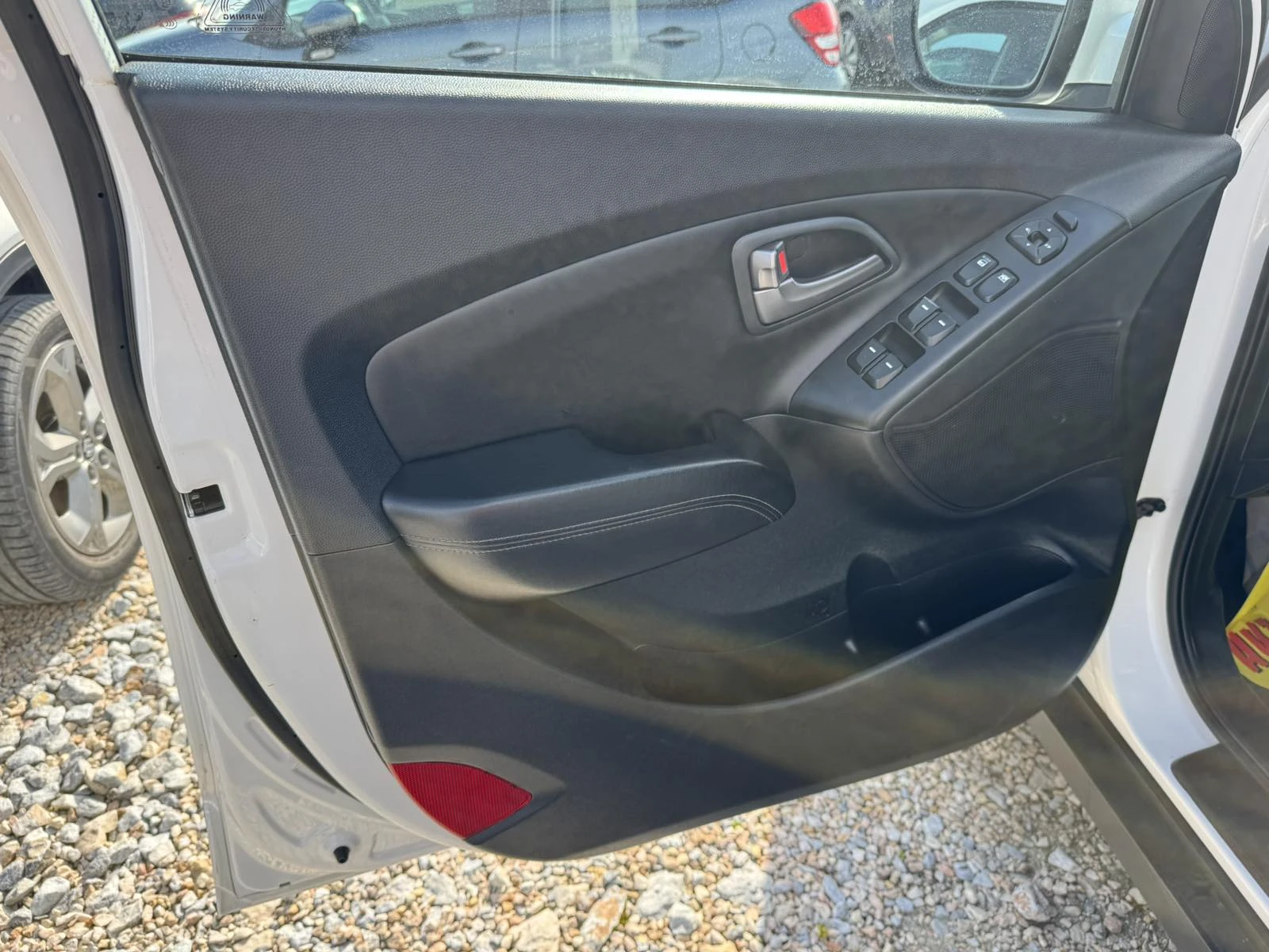 Hyundai IX35 1.6I, снимка 11 - Автомобили и джипове - 54510947
