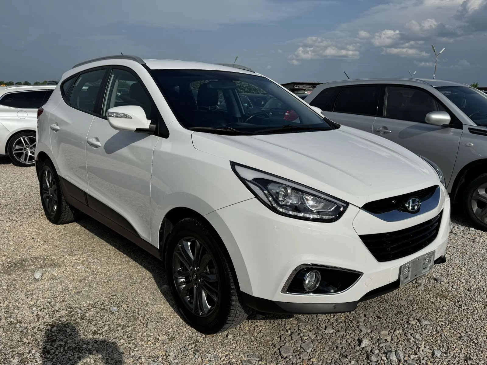 Hyundai IX35 1.6I, снимка 3 - Автомобили и джипове - 54510947