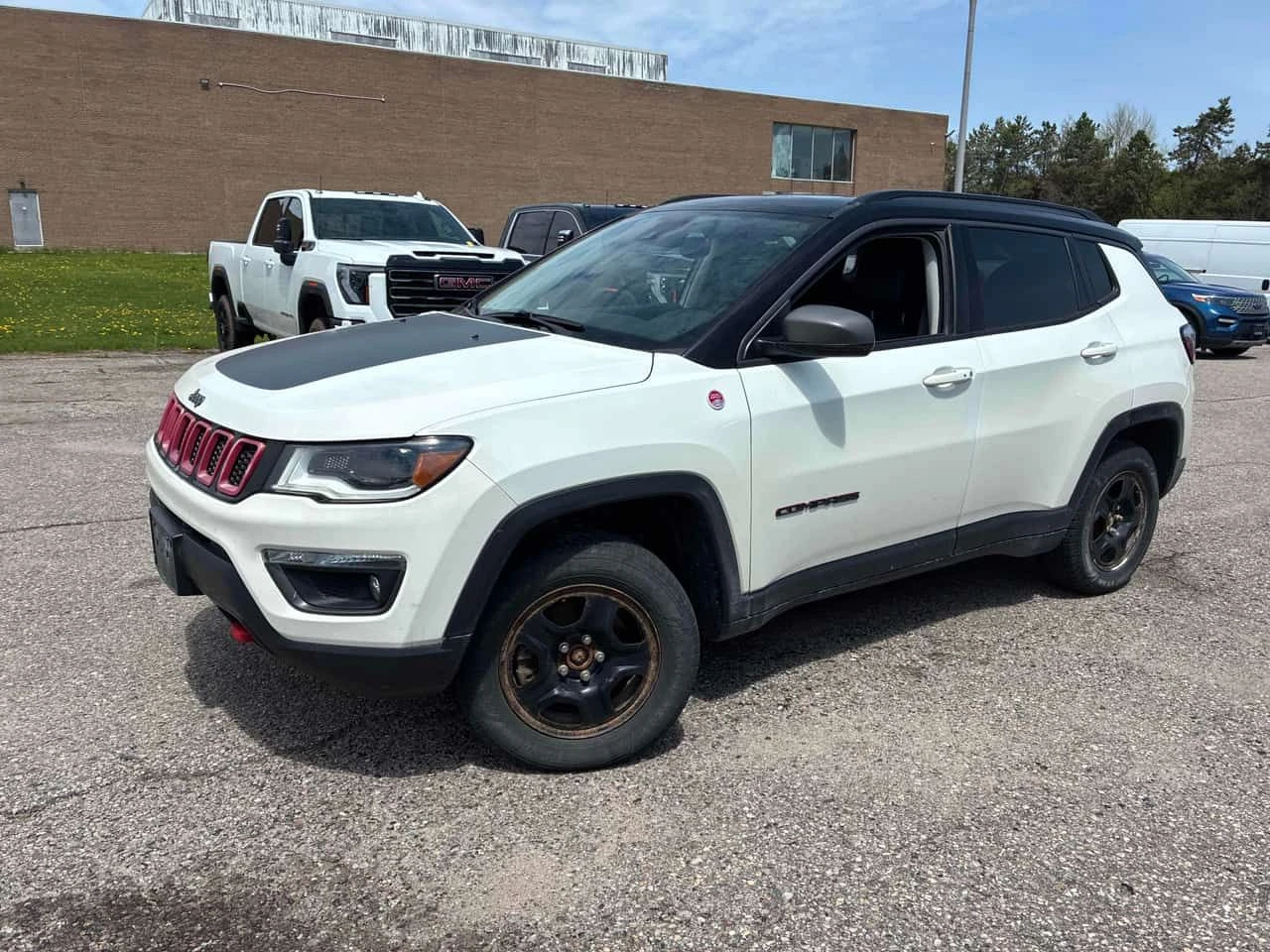 Jeep Compass * Trailhawk * ОБДУХВАНЕ * PANO * КОМПЛЕКТ ГУМИ, снимка 2 - Автомобили и джипове - 54711904
