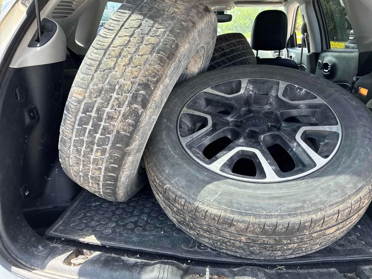 Jeep Compass * Trailhawk * ОБДУХВАНЕ * PANO * КОМПЛЕКТ ГУМИ, снимка 15 - Автомобили и джипове - 54711904