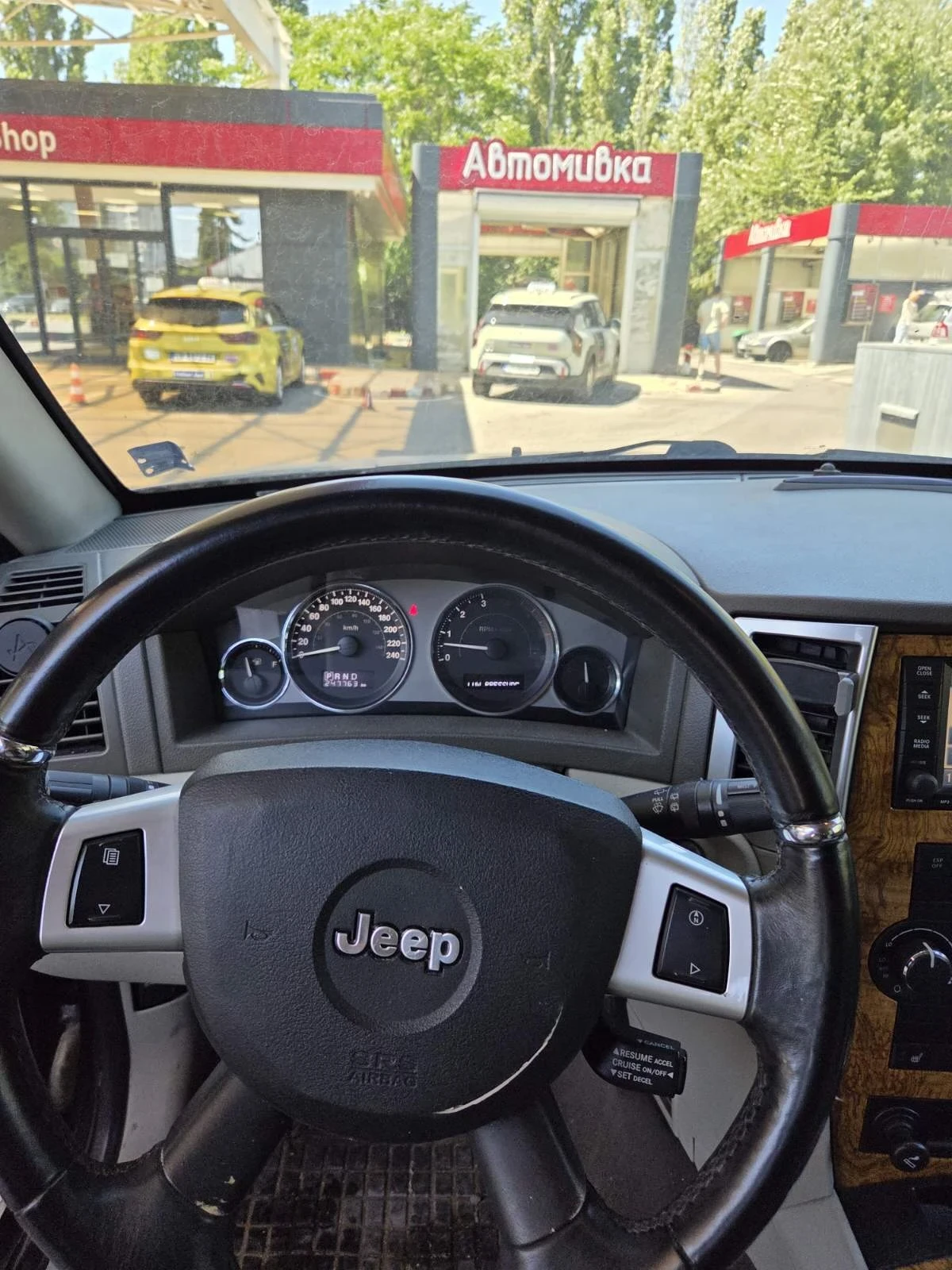 Jeep Grand cherokee, снимка 11 - Автомобили и джипове - 55903050