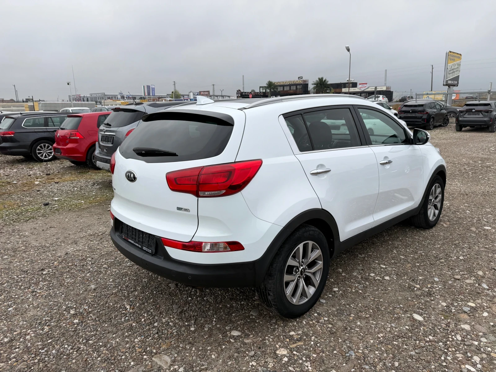 Kia Sportage 1.6  ГАЗ(КАТО НОВА), снимка 5 - Автомобили и джипове - 56738791