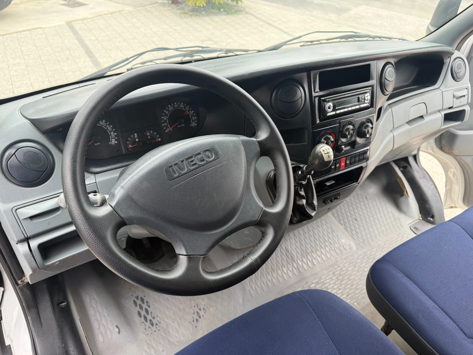 Iveco Daily 40C15 3.0HPI до 3.5т. 3.60м. 7-местен, снимка 16 - Бусове и автобуси - 54145196