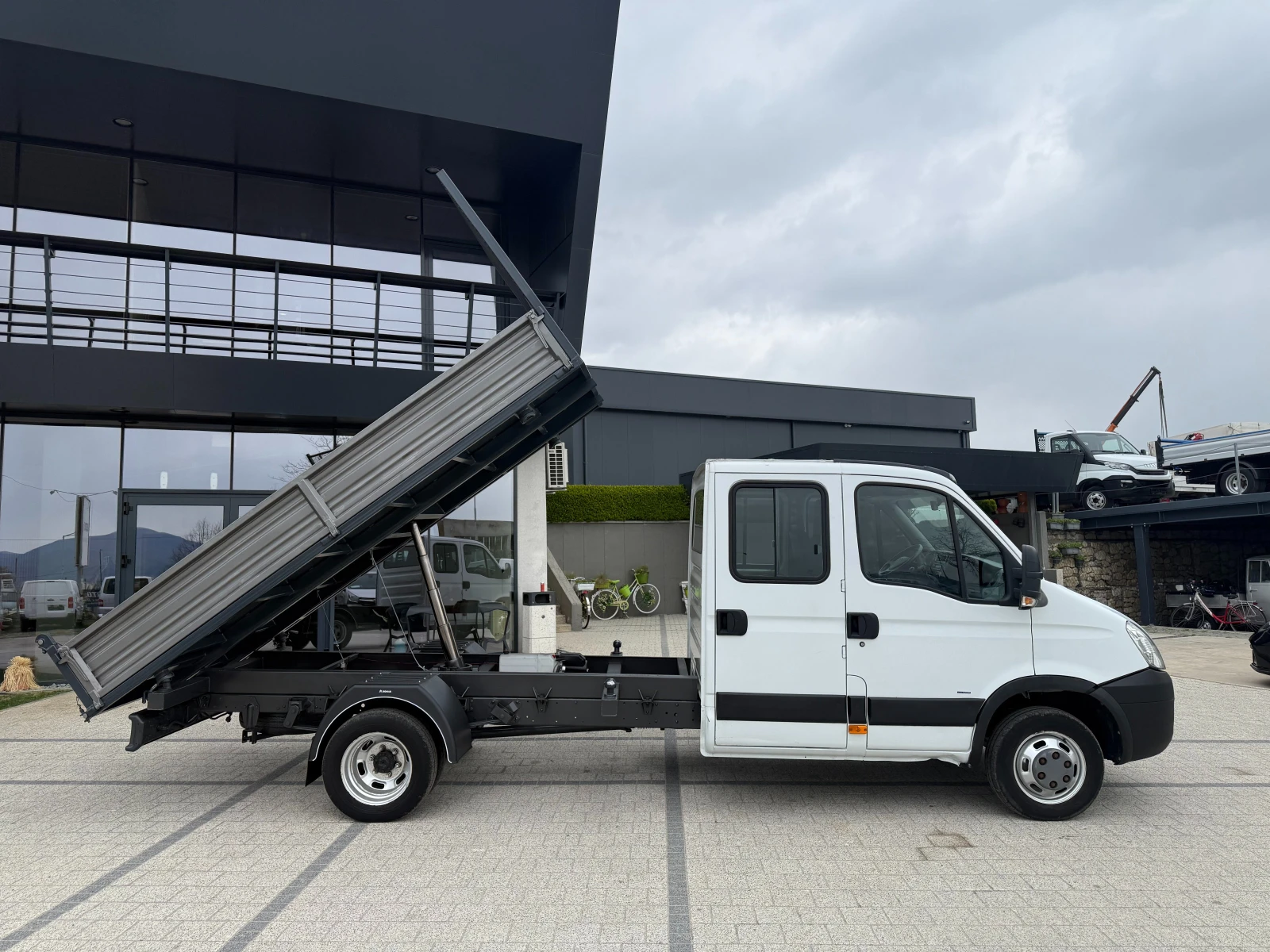 Iveco Daily 40C15 3.0HPI до 3.5т. 3.60м. 7-местен, снимка 10 - Бусове и автобуси - 54145196