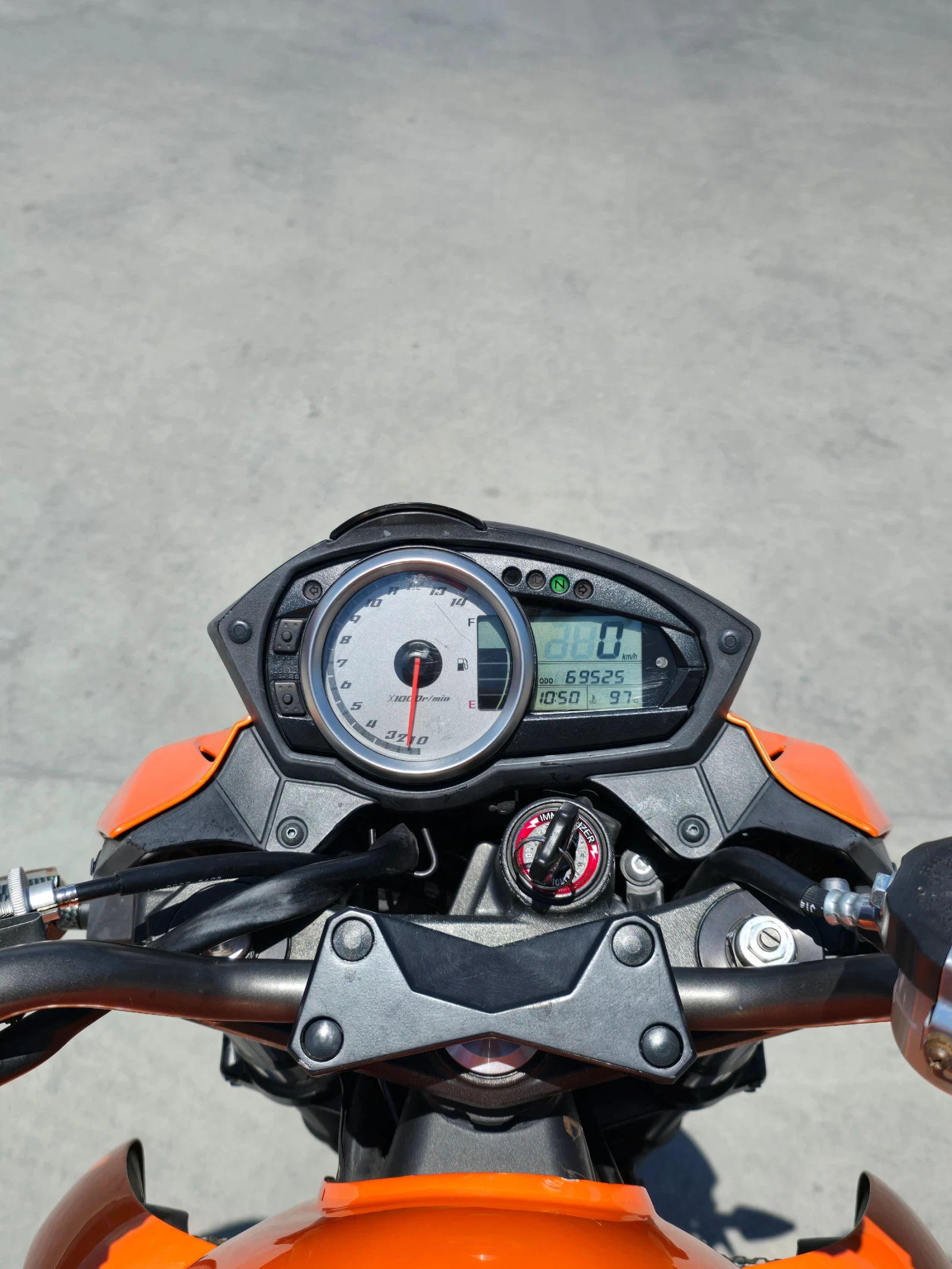 Kawasaki Z, снимка 9 - Мотоциклети и мототехника - 54680108