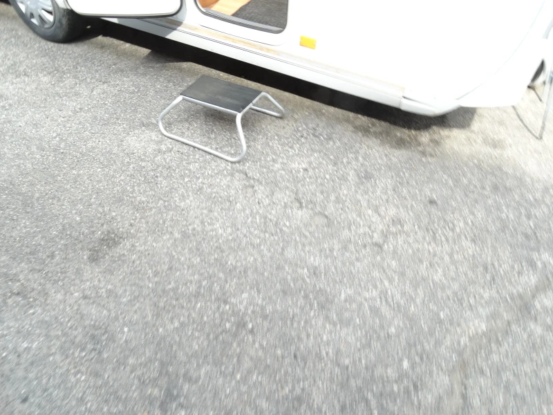 Каравана Adria ADIVA 502, снимка 9 - Каравани и кемпери - 50950218