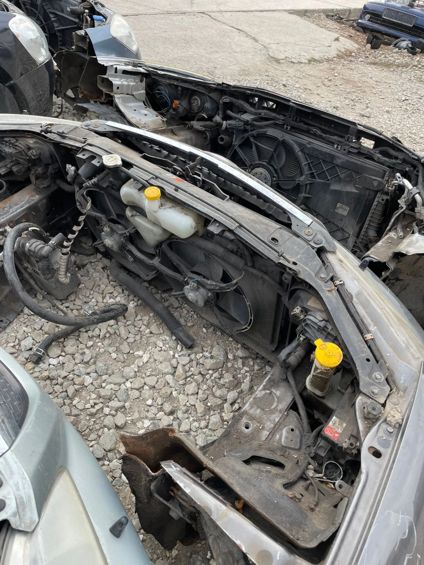 ///   | Mobile.bg   4