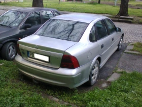 Opel Vectra 2.0 TD-82-коня* KLIMATIK* , снимка 6