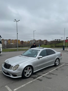 Mercedes-Benz E 320 