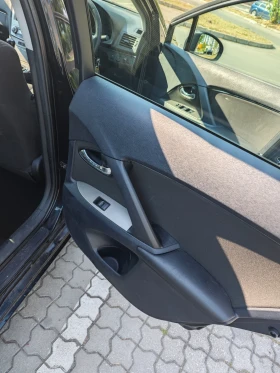 Toyota Avensis - 2200 € / 4302.83 лв. - 95006629 10