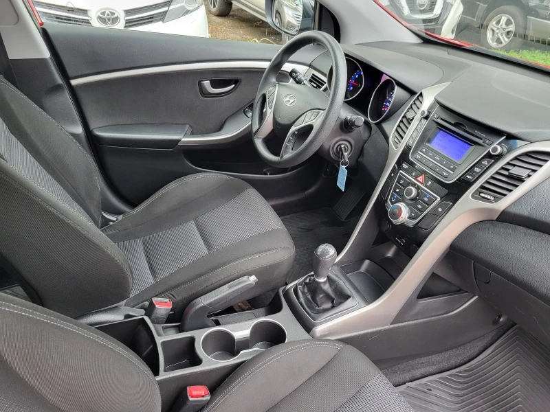 Hyundai I30 1.4i, снимка 7 - Автомобили и джипове - 45669543