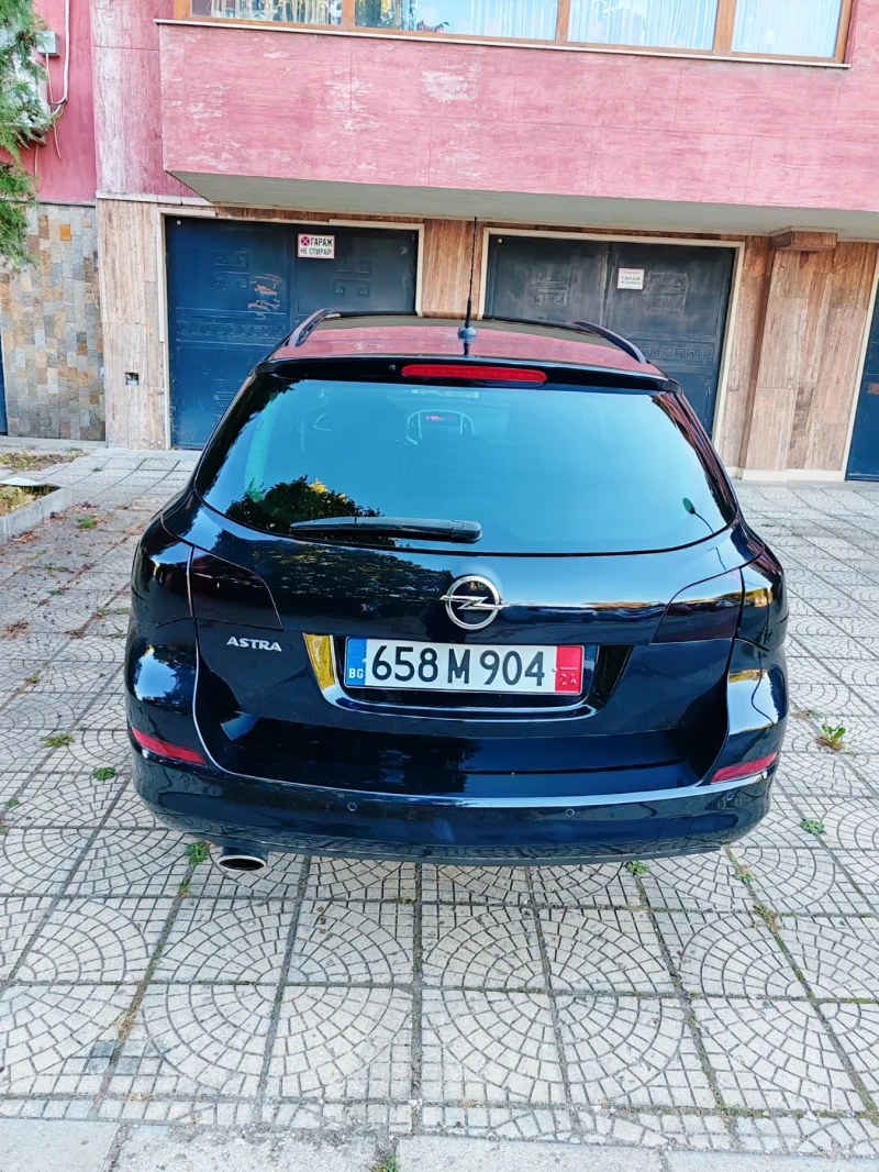 Opel Astra 1.4 Turbo, снимка 8 - Автомобили и джипове - 48171836