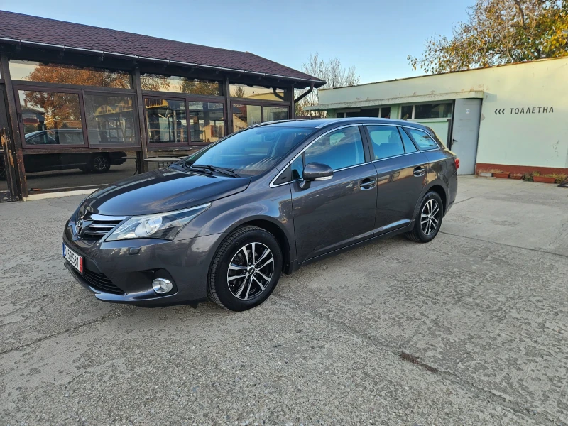 Toyota Avensis 1.8 -90000km, снимка 2 - Автомобили и джипове - 47841540