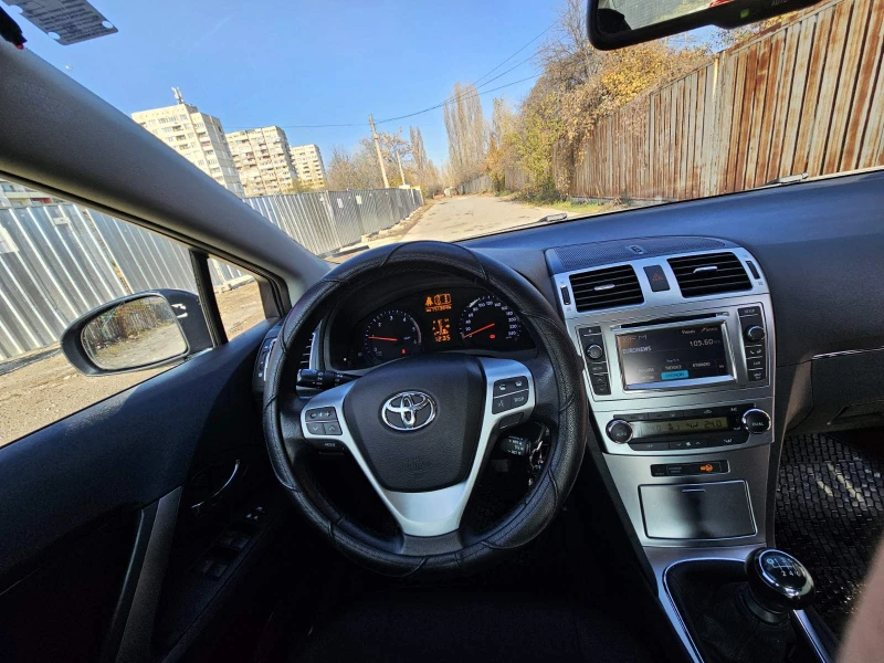 Toyota Avensis, снимка 12 - Автомобили и джипове - 47999360