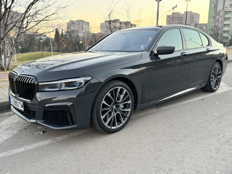 BMW 740 x-Drive* Full M-Pack* Head-up* 360 Cam* DravitGrey, снимка 4 - Автомобили и джипове - 48541109