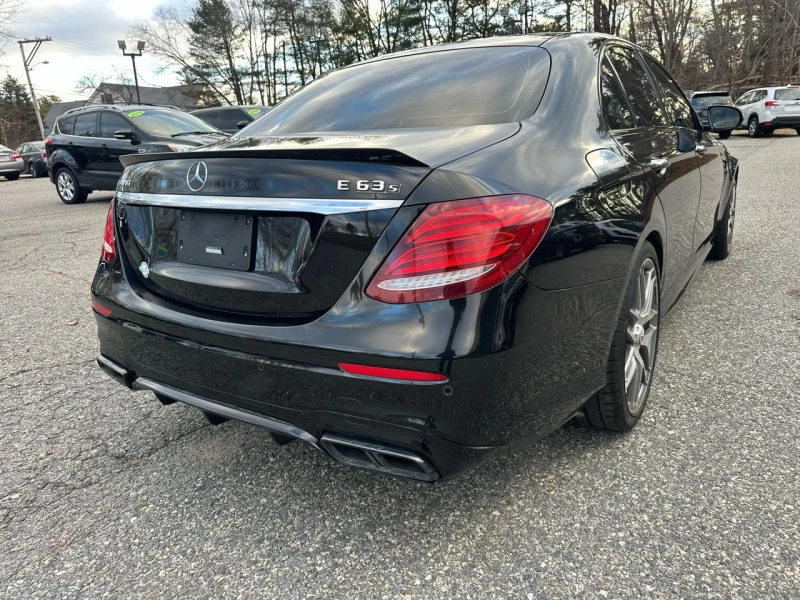 Mercedes-Benz E 63 AMG S, снимка 4 - Автомобили и джипове - 49196239