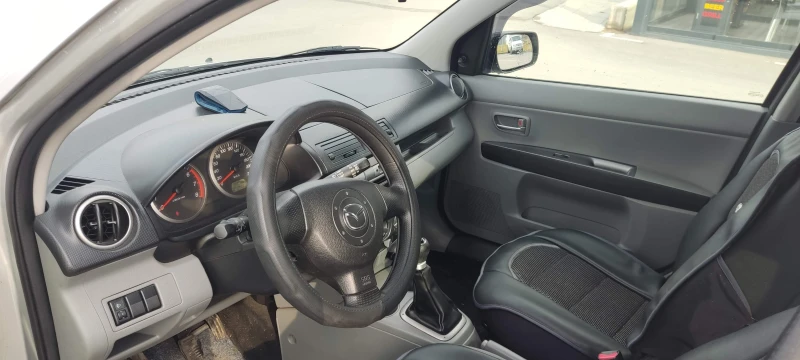 Mazda 2 DY, снимка 8 - Автомобили и джипове - 49409777