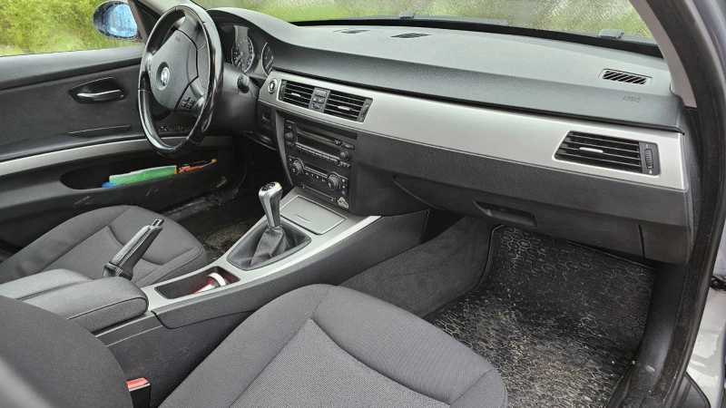 BMW 320 Touring, снимка 7 - Автомобили и джипове - 51751052