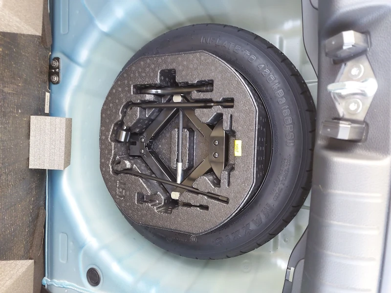 Kia Rio, снимка 14 - Автомобили и джипове - 52374505