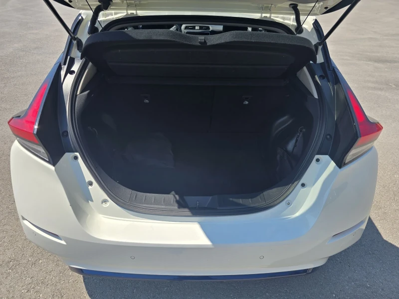 Nissan Leaf , снимка 8 - Автомобили и джипове - 51183740