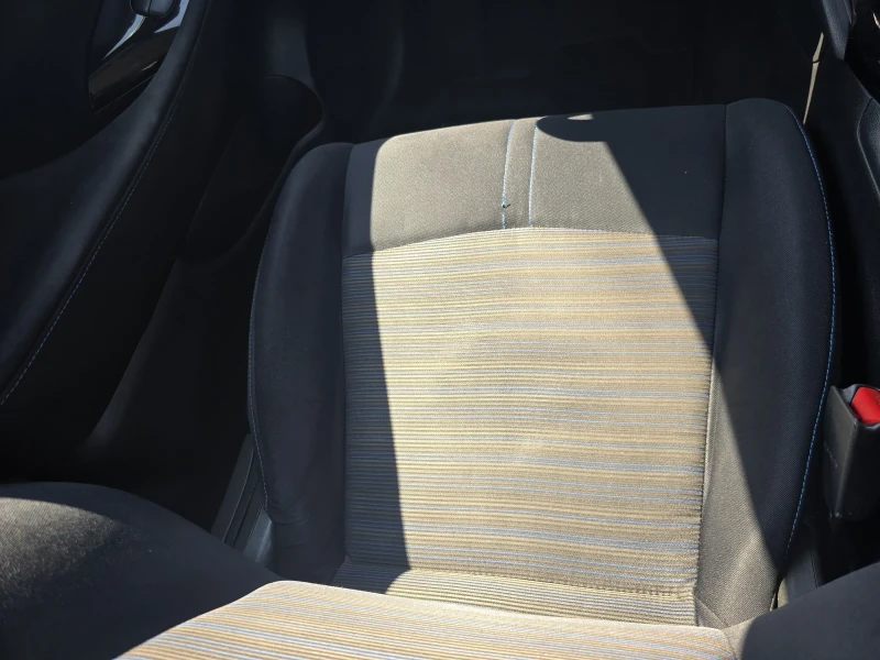 Nissan Leaf , снимка 14 - Автомобили и джипове - 51183740