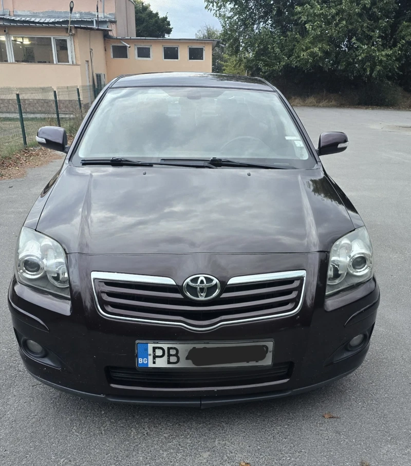 Toyota Avensis, снимка 3 - Автомобили и джипове - 52321947