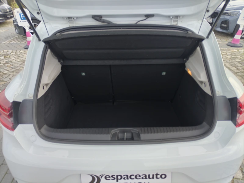 Renault Clio 1.0TCe/ 100к.с./Life, снимка 14 - Автомобили и джипове - 52537459