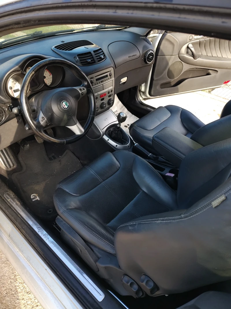 Alfa Romeo Gt 1.9gtd, снимка 2 - Автомобили и джипове - 52775269