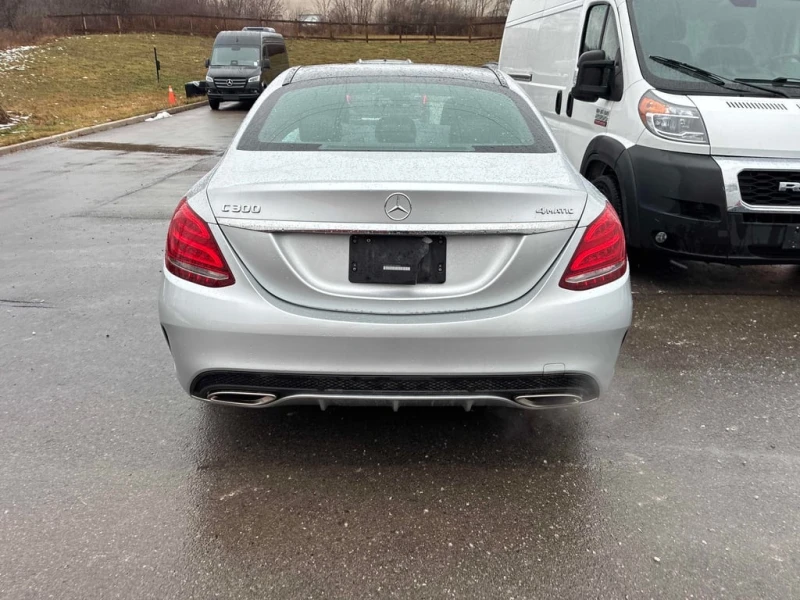 Mercedes-Benz C 300 * CARFAX * ЦЕНА ДО БГ, снимка 4 - Автомобили и джипове - 52893472