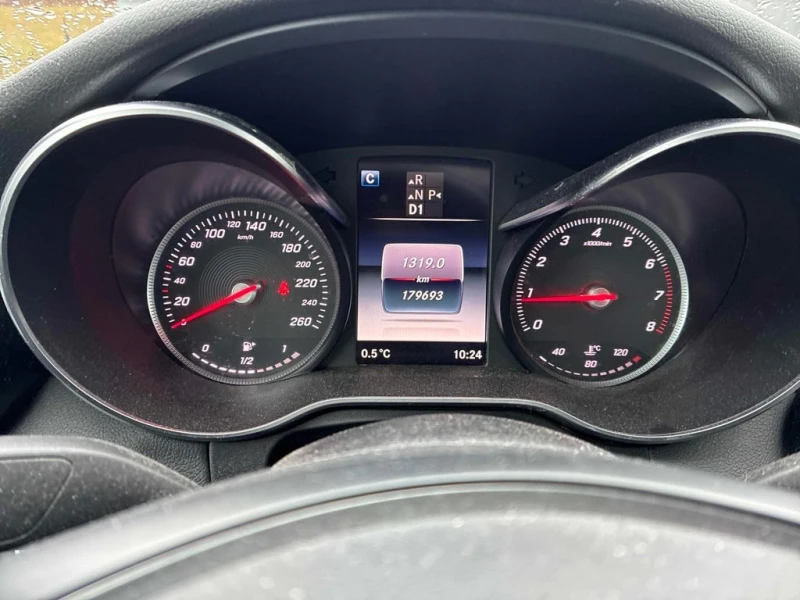 Mercedes-Benz C 300 * CARFAX * ЦЕНА ДО БГ, снимка 8 - Автомобили и джипове - 52893472