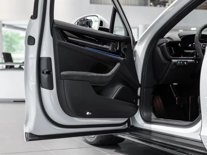 Porsche Panamera GTS* SPORT DESIGN* ПАНО* BOSE* HUD* ГАРАНЦИЯ, снимка 10 - Автомобили и джипове - 53169547