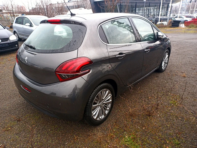 Peugeot 208 1.2T Automat 84000km, снимка 5 - Автомобили и джипове - 53190424