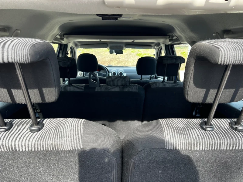 Dacia Logan 1.6i 173000km SWISS, снимка 15 - Автомобили и джипове - 53536857