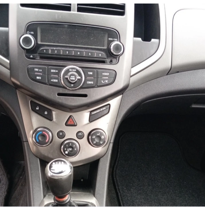 Chevrolet Aveo 1.3-D-EVRO-5-КЛИМАТРОНИК, снимка 9 - Автомобили и джипове - 54741414