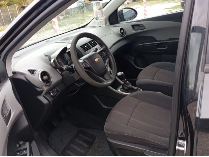 Chevrolet Aveo 1.3-D-EVRO-5-КЛИМАТРОНИК, снимка 8 - Автомобили и джипове - 54741414